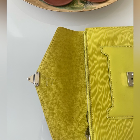 LOUIS VUITTON Wallet Authentic - Picture 13 of 13